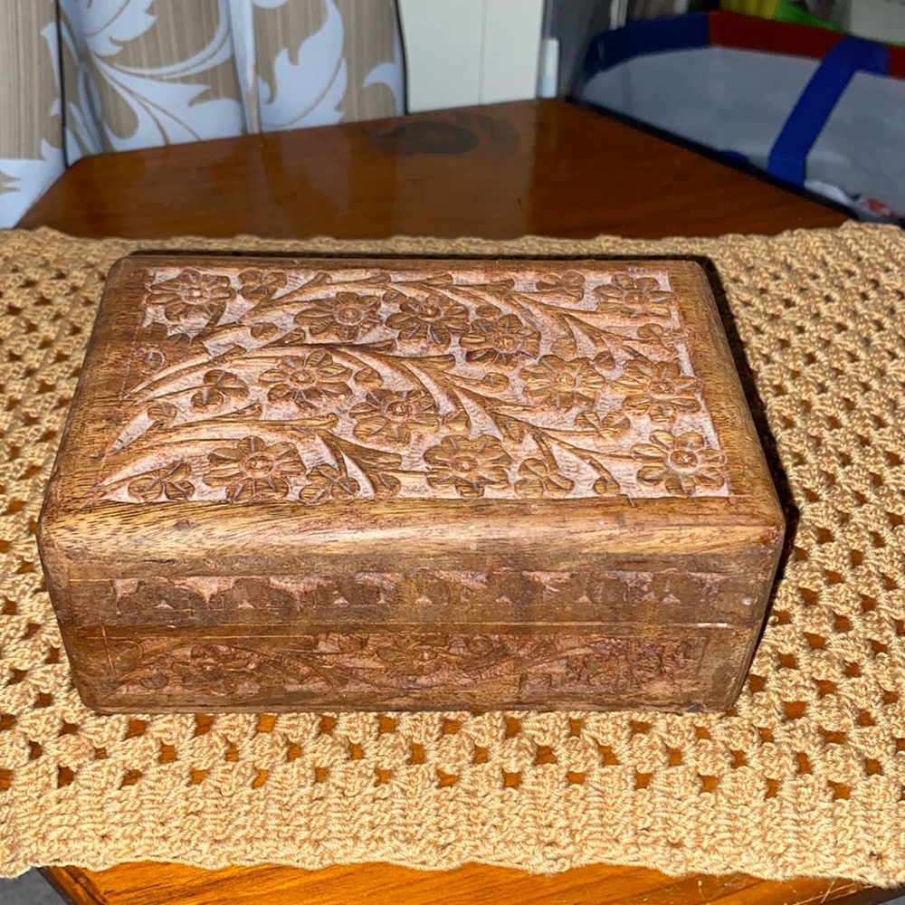 Vintage Hand Carved Wooden Box Floral Pattern. Made in India